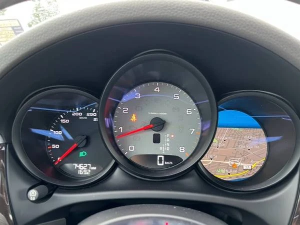 2016 Porsche Macan S - Image 10 of 12