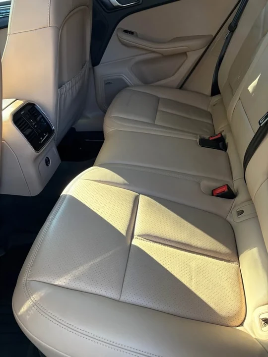 2020 Porsche Macan - Image 2 of 10
