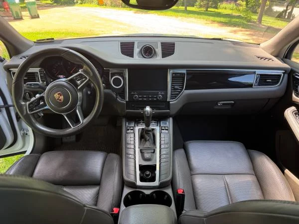 2017 Porsche Macan - Image 3 of 8