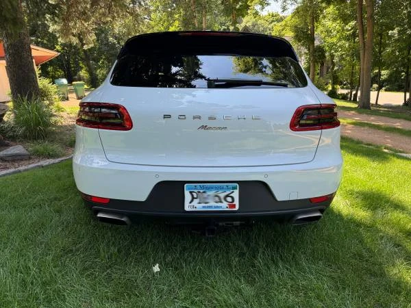 2017 Porsche Macan - Image 2 of 8