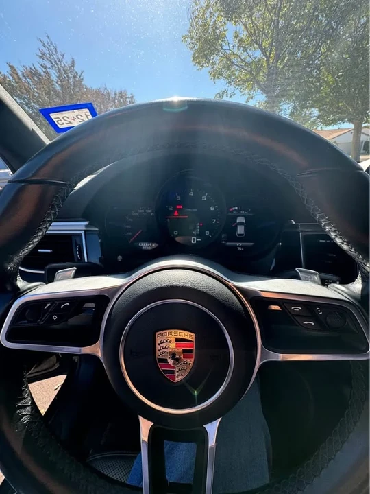 2017 Porsche Macan - Image 6 of 10