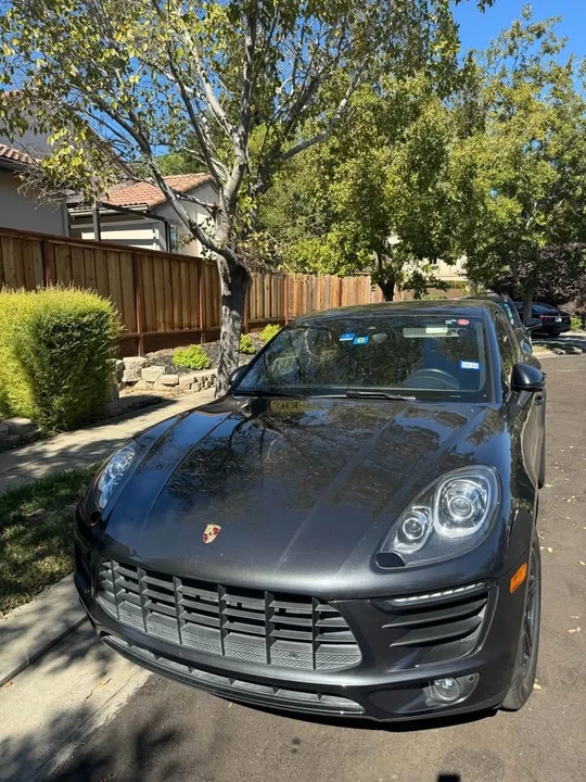 2017 Porsche Macan - Image 2 of 10
