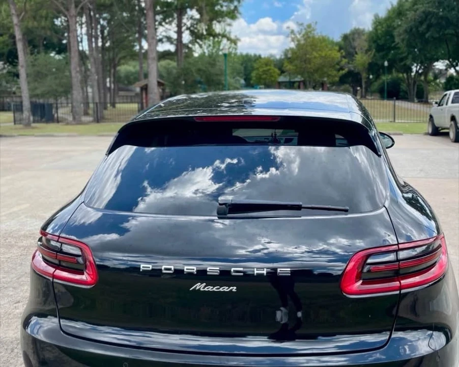 2017 Porsche Macan - Image 4 of 10