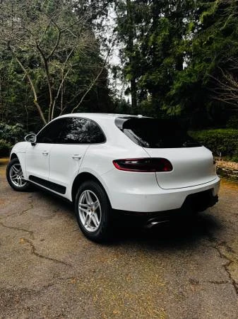 2017 Porsche Macan - Image 10 of 10