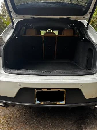 2017 Porsche Macan - Image 7 of 10