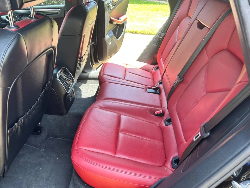 2017 Porsche Macan - Image 3 of 4
