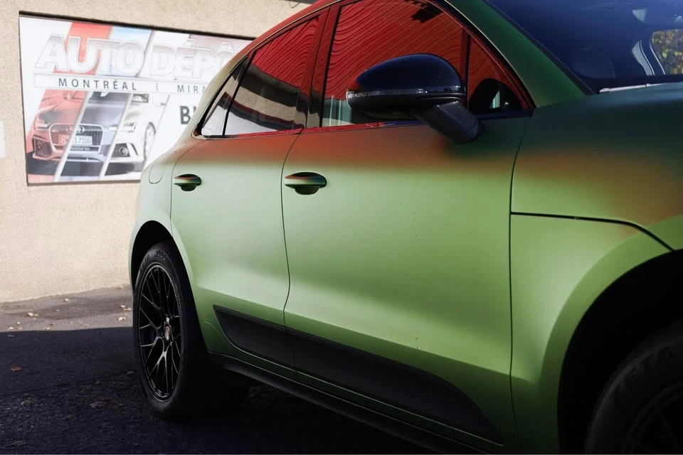 2017 Porsche Macan - Image 7 of 10