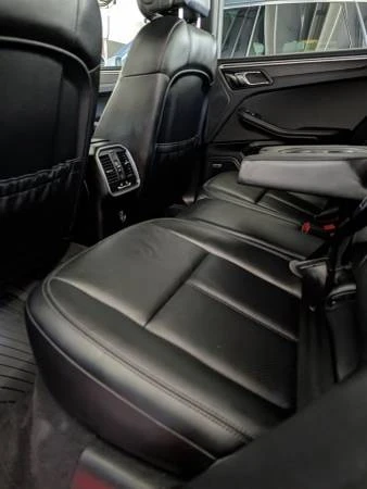 2018 Porsche Macan - Image 11 of 16