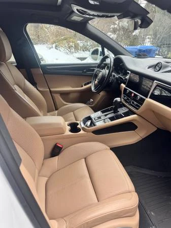 2022 Porsche Macan - Image 9 of 15