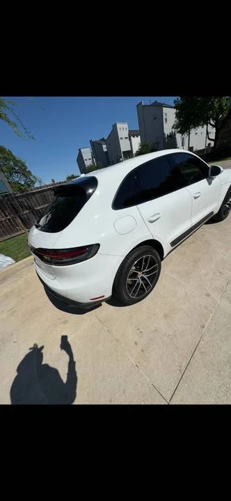 2022 Porsche Macan - Image 3 of 12