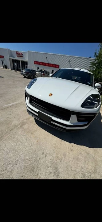 2022 Porsche Macan - Image 9 of 12