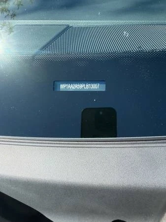 2023 Porsche Macan - Image 16 of 19