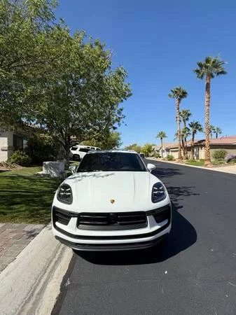 2023 Porsche Macan - Image 2 of 19