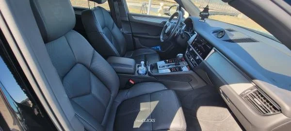 2023 Porsche Macan - Image 4 of 11
