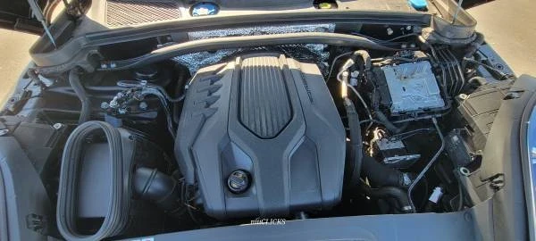 2023 Porsche Macan - Image 9 of 11