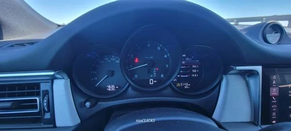 2023 Porsche Macan - Image 3 of 11