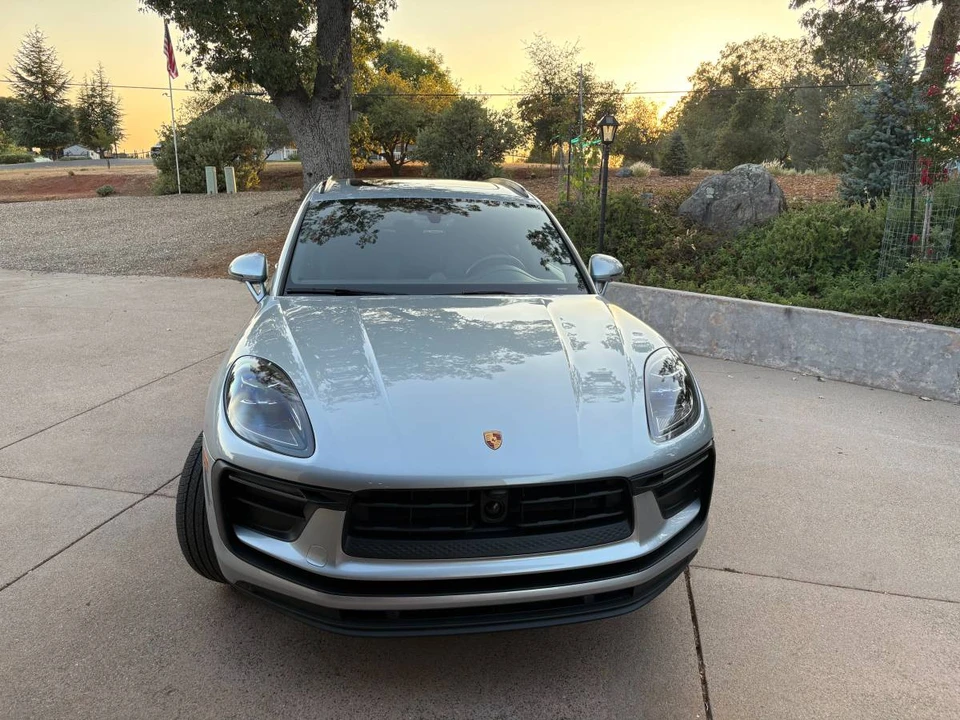 2023 Porsche Macan T - Image 7 of 7