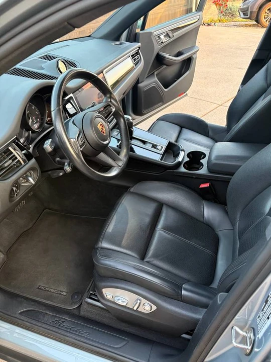 2023 Porsche Macan T - Image 3 of 7