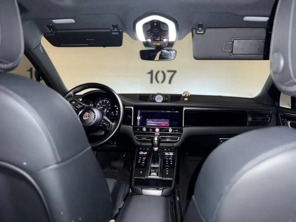2024 Porsche Macan - Image 2 of 8