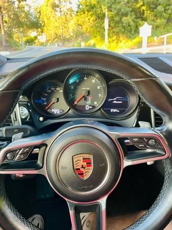 2017 Porsche Macan - Image 8 of 17