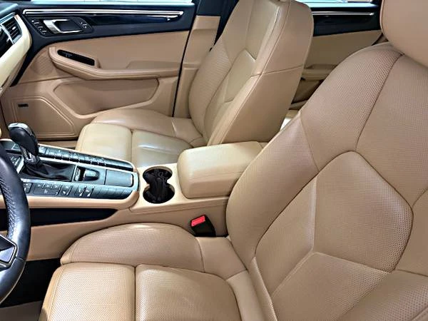 2017 Porsche Macan - Image 4 of 4