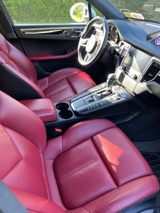2017 Porsche Macan GTS - Image 7 of 8