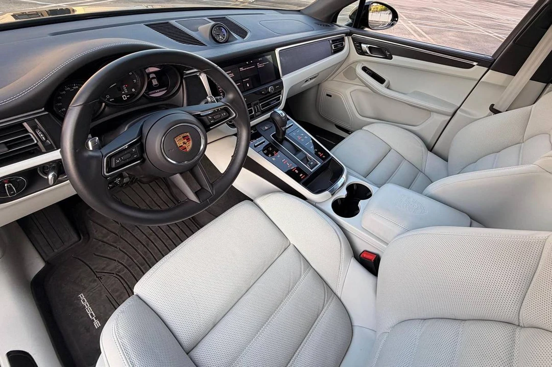 2024 Porsche Macan GTS - Image 9 of 24