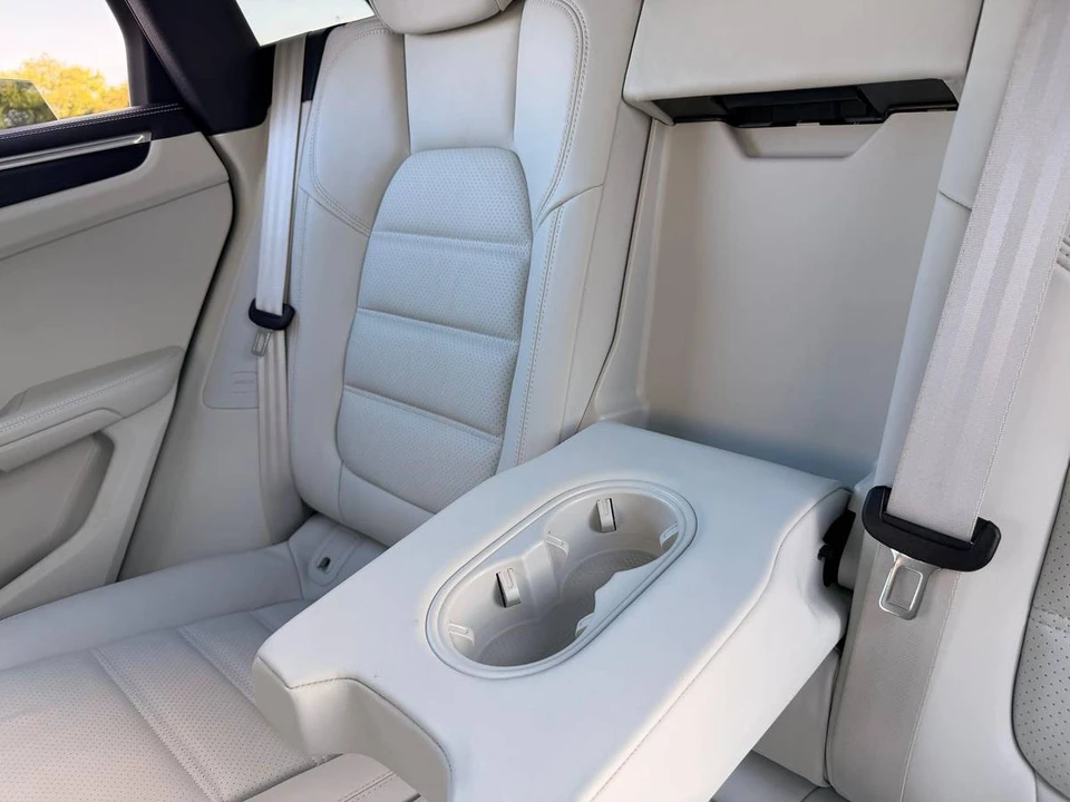 2024 Porsche Macan GTS - Image 15 of 24