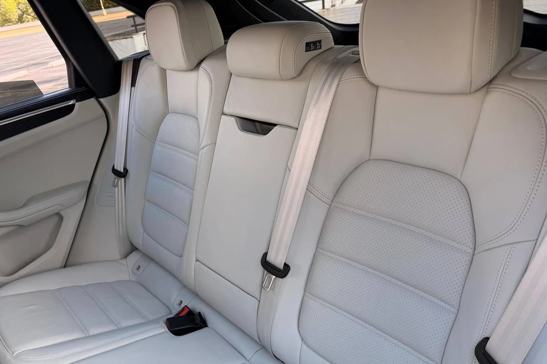 2024 Porsche Macan GTS - Image 11 of 24