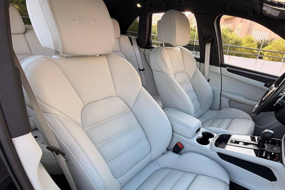 2024 Porsche Macan GTS - Image 10 of 24