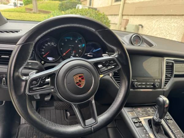 2018 Porsche Macan - Image 5 of 10