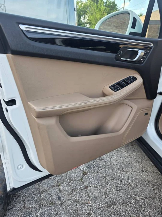2019 Porsche Macan - Image 9 of 9