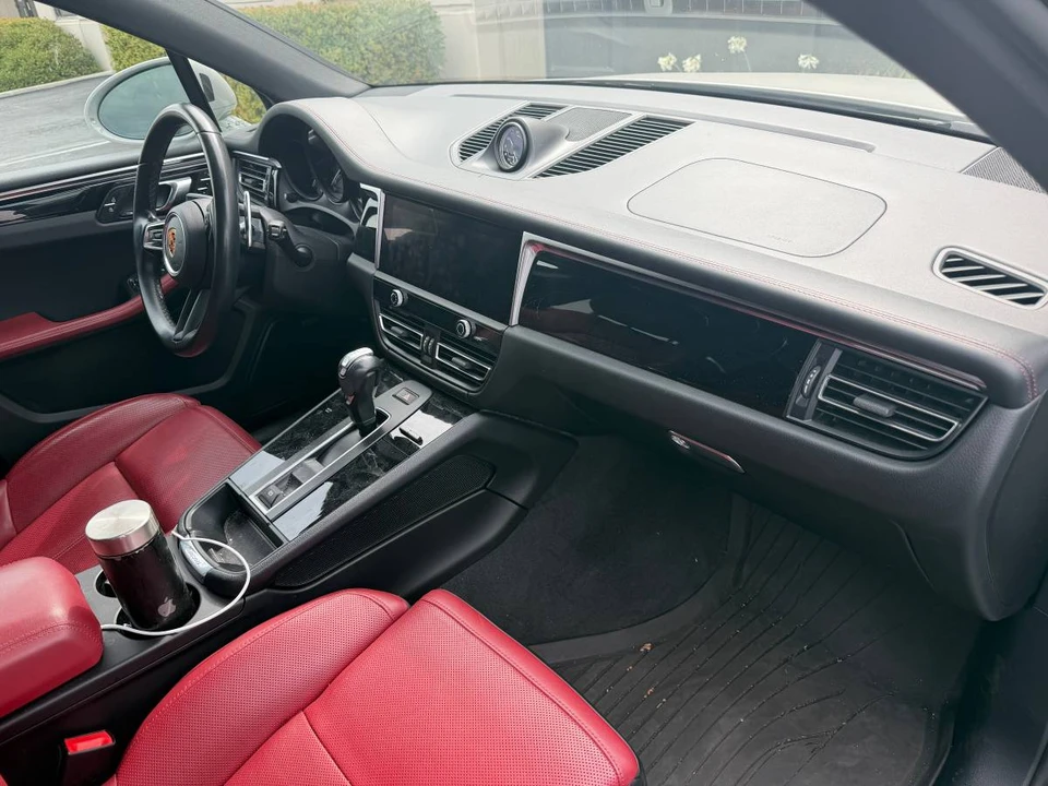 2022 Porsche Macan - Image 19 of 19