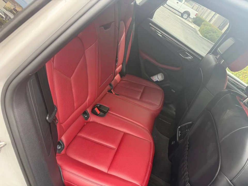 2022 Porsche Macan - Image 10 of 19