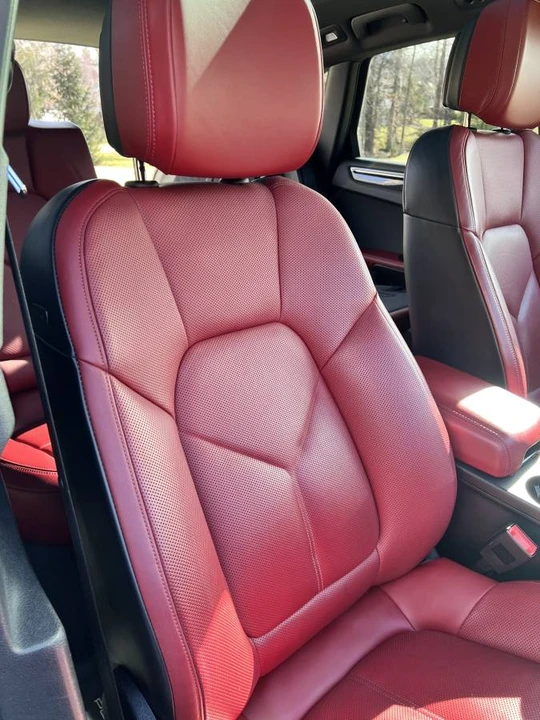 2022 Porsche Macan - Image 10 of 24