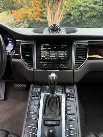 2016 Porsche Macan S - Image 18 of 21