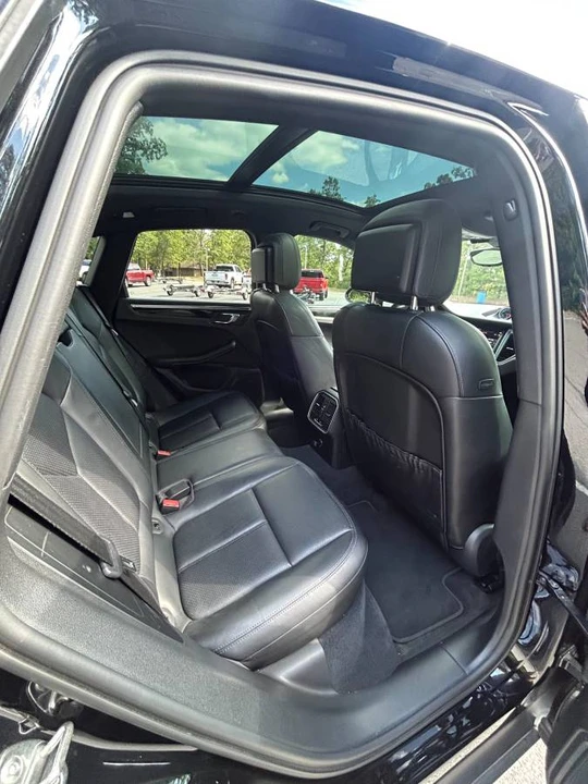 2015 Porsche Macan S - Image 15 of 24