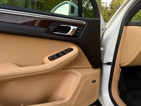 2018 Porsche Macan S - Image 11 of 21