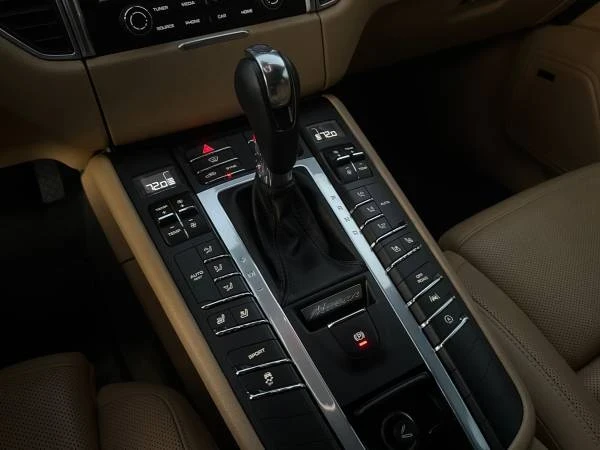 2018 Porsche Macan S - Image 17 of 21
