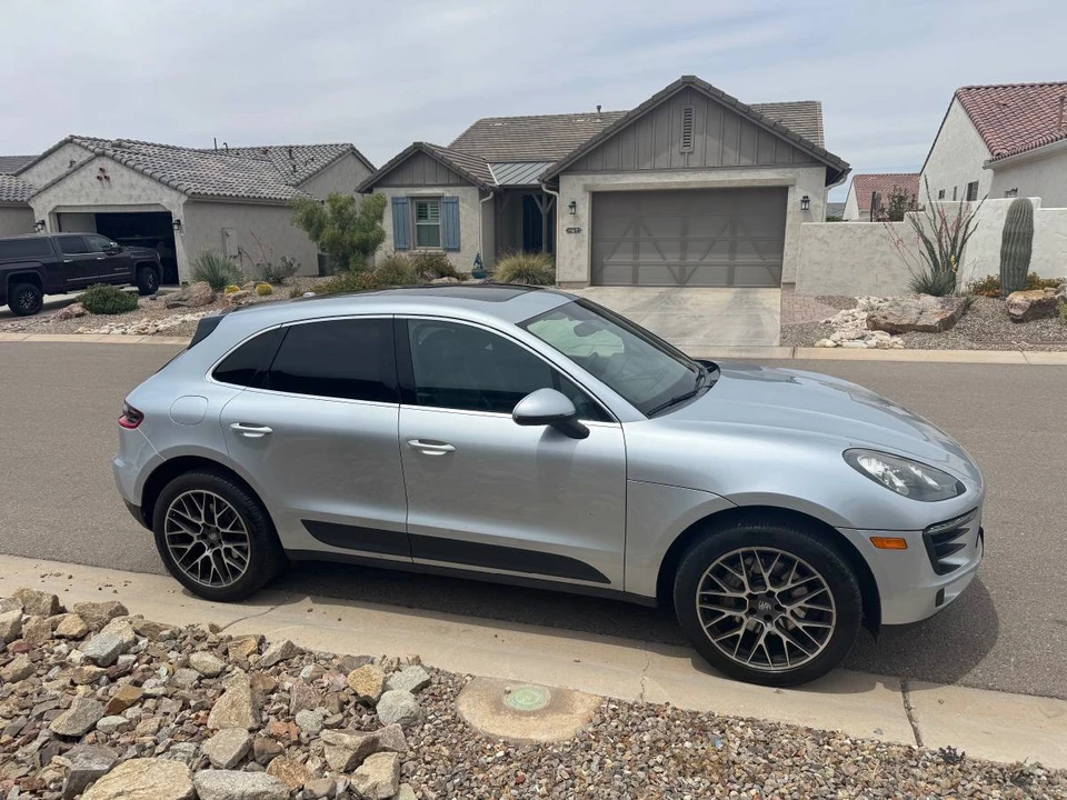 2018 Porsche Macan S - Image 2 of 9