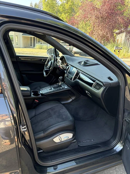 2018 Porsche Macan S - Image 18 of 21