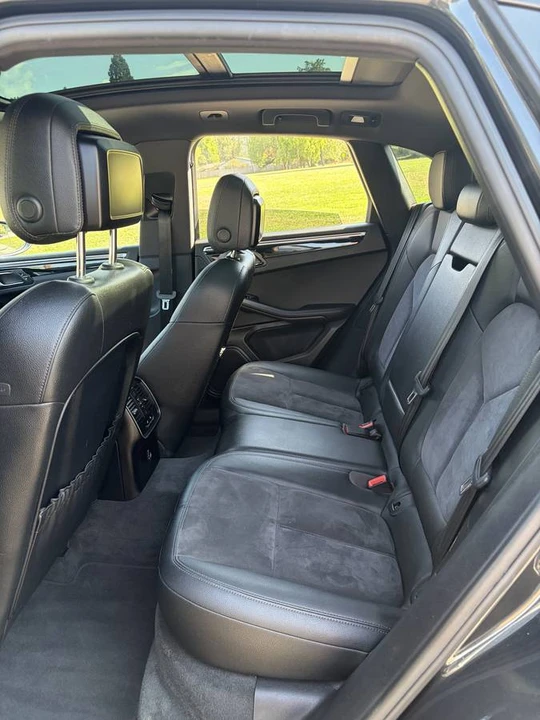 2018 Porsche Macan S - Image 12 of 21