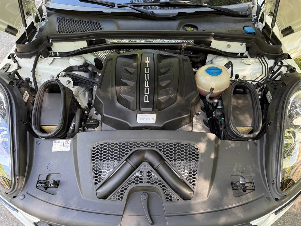 2018 Porsche Macan S - Image 16 of 16