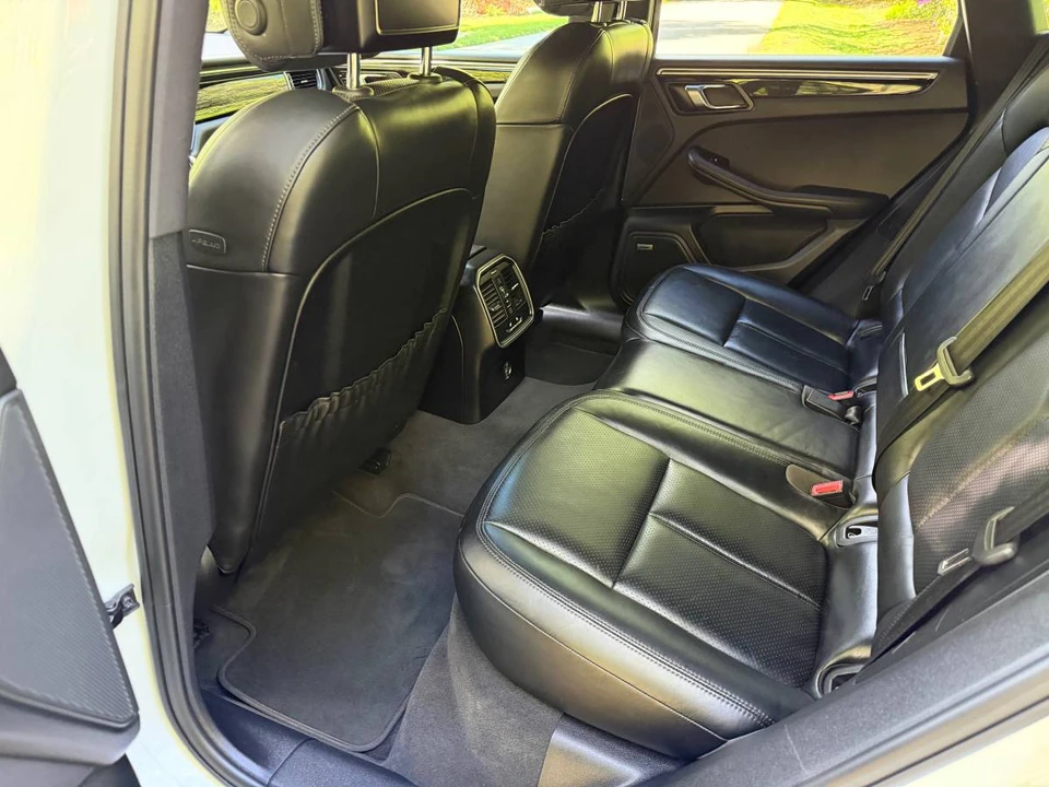 2018 Porsche Macan S - Image 12 of 16