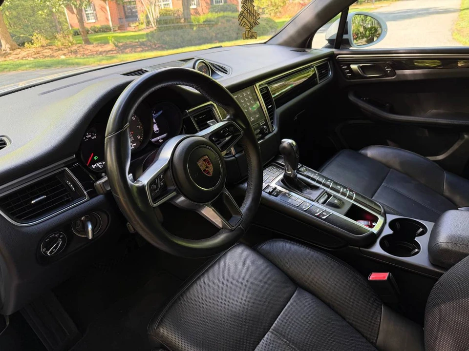2018 Porsche Macan S - Image 9 of 16