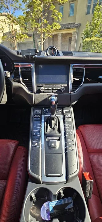 2018 Porsche Macan S - Image 11 of 13
