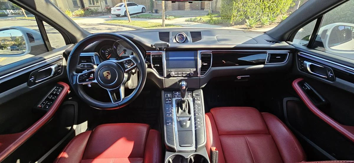 2018 Porsche Macan S - Image 12 of 13