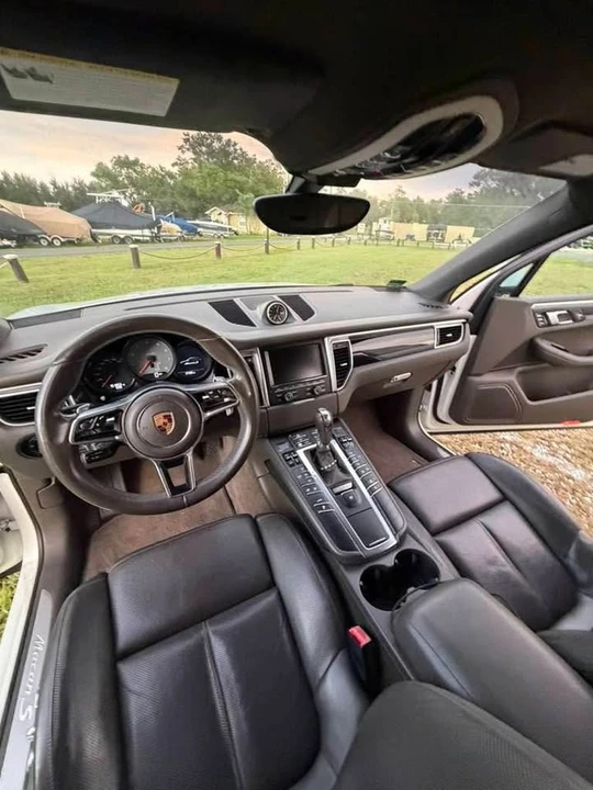 Porsche Macan S - Image 3 of 10