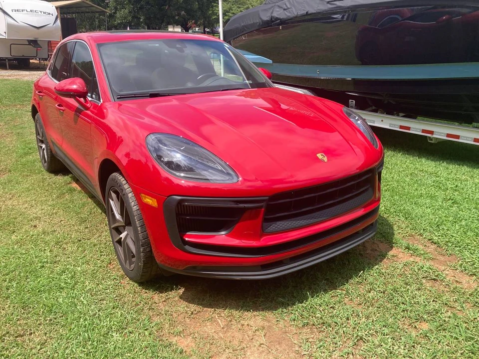 2022 Porsche Macan S - Image 6 of 7