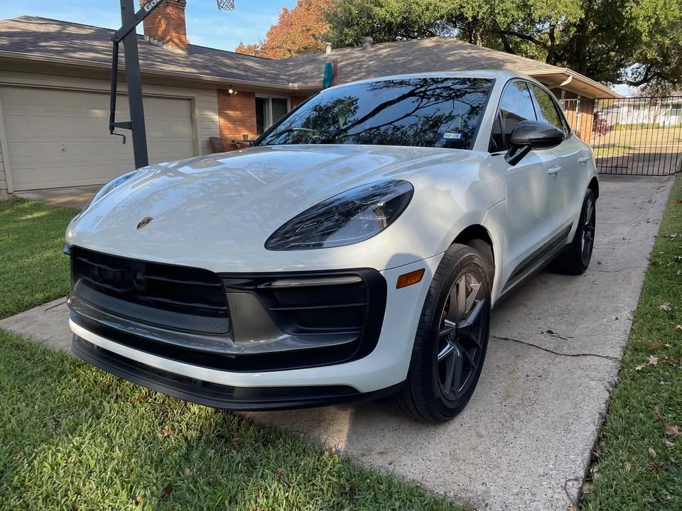 2023 Porsche Macan T - Image 5 of 10